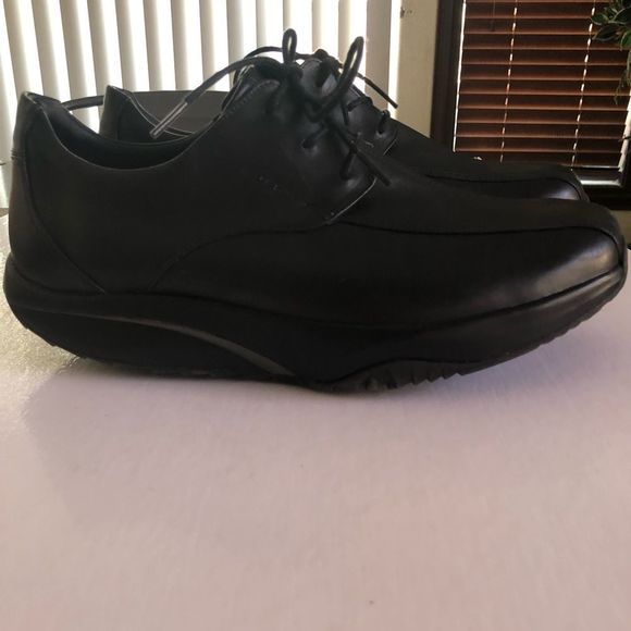 MBT The Anti-Shoe Men’s Black Leather Shoes 9.5 US - Picture 3 of 10